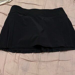 Lululemon skirt with shorts
